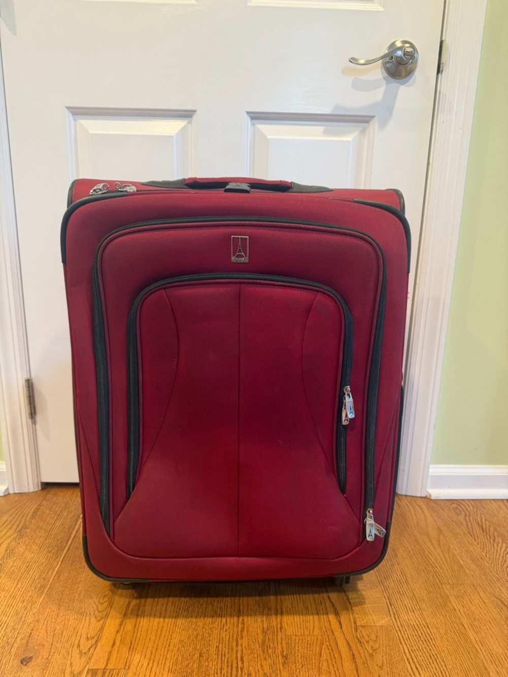 Travelpro Walkabout Expandable Spinner Luggage 25” Checked Bag